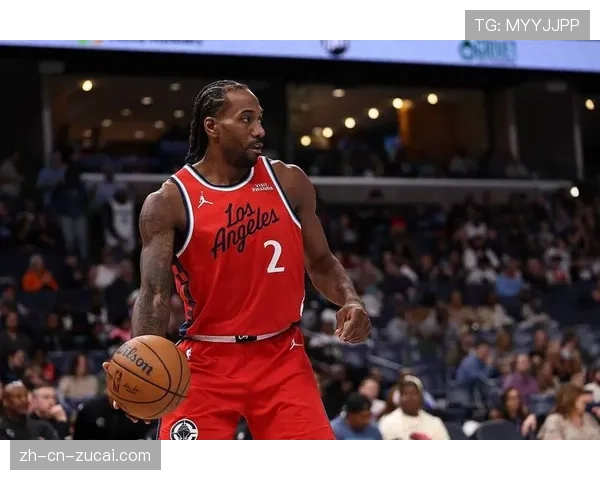 森林狼尝试五小阵容困局：被伦纳德连续单吃里德导致分差扩大至21分